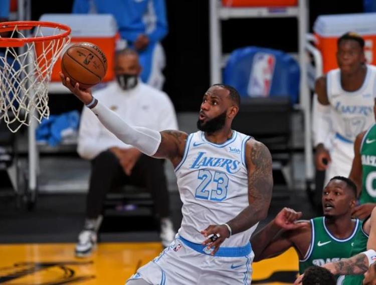 詹姆斯预计生涯得分「NBA每个年龄段的得分记录为詹姆斯量身打造的记录」