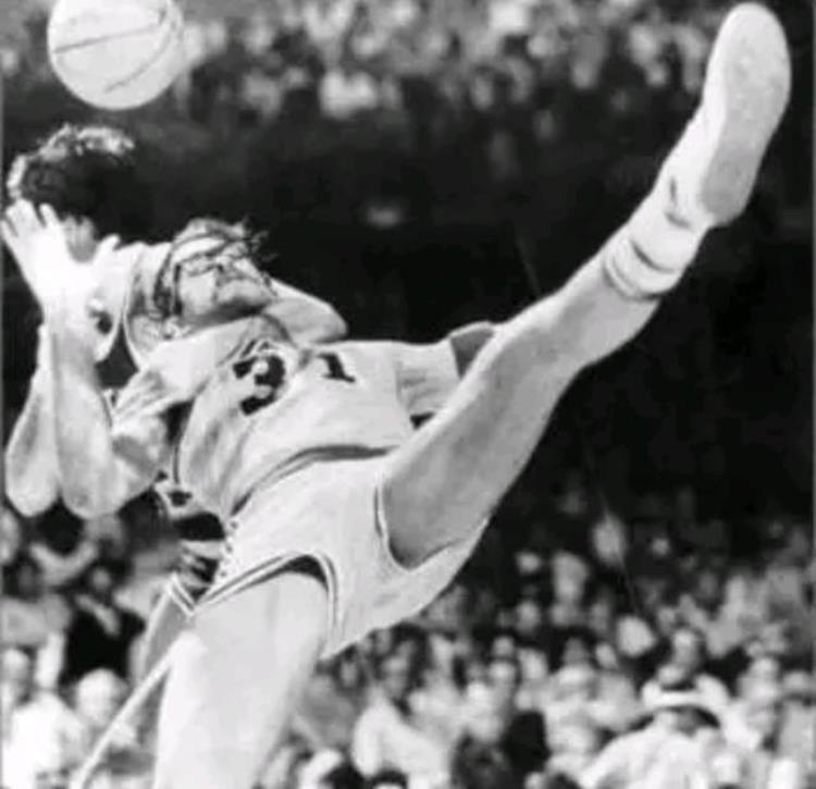 1983年NBA季后赛「NBA两大王朝球队的恩怨情仇之最强碰撞198384赛季总决赛」
