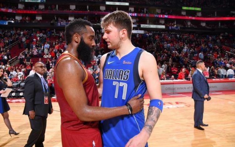 NBA单场60分「狂轰60分21板10助NBA历史第一纪录诞生前无古人后难有来者」