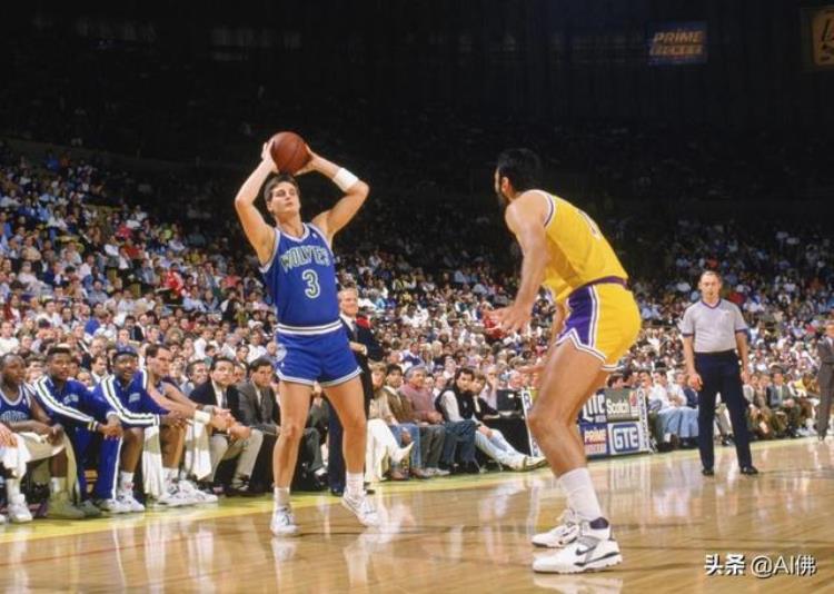 当年和现在的nba标志性球衣对比「当年和现在的NBA标志性球衣」
