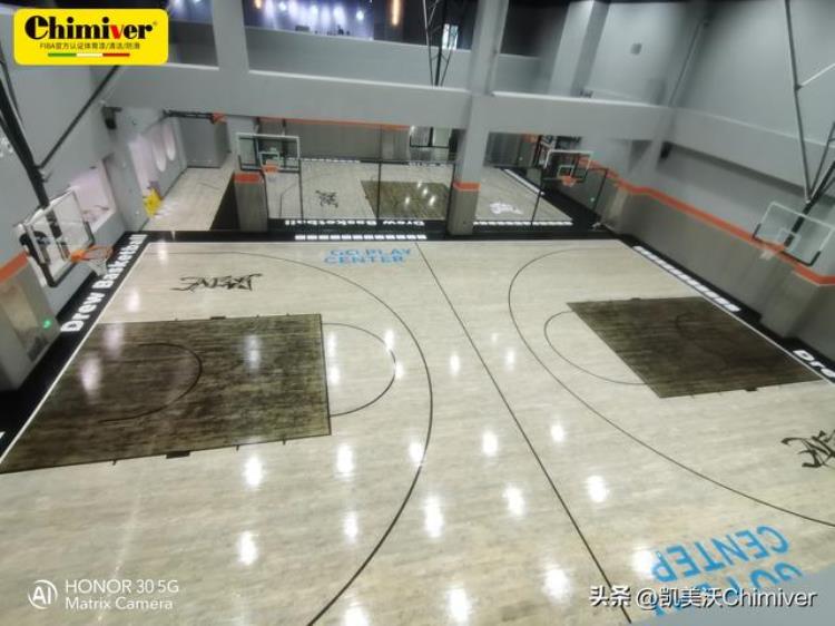 NBA地板设计「盘点NBA球队木地板彩绘风格及实际应用篮网篇」