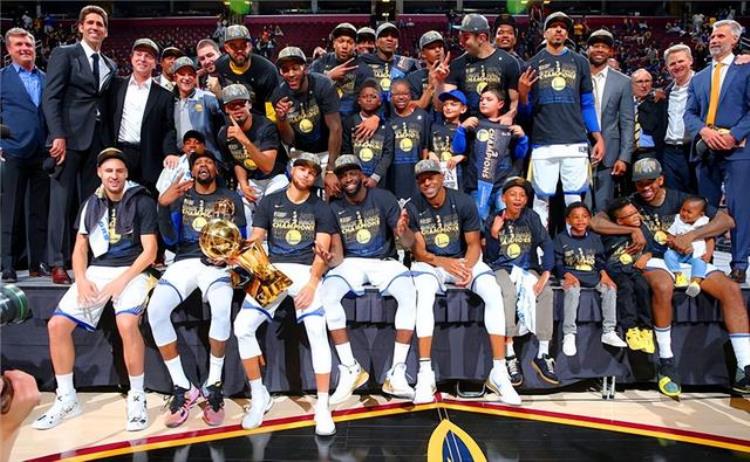 nba,哪个队税最少「谁最冤种NBA现有11支球队超奢侈税线快船勇士篮网排前三」