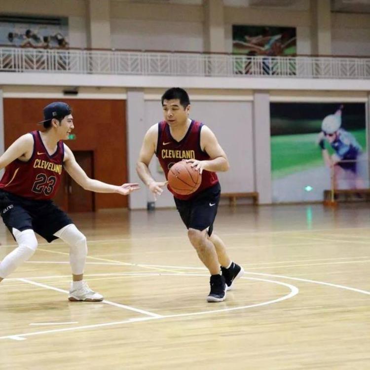 新版nba球衣尺码怎么选「新版NBA球衣尺码怎么选」