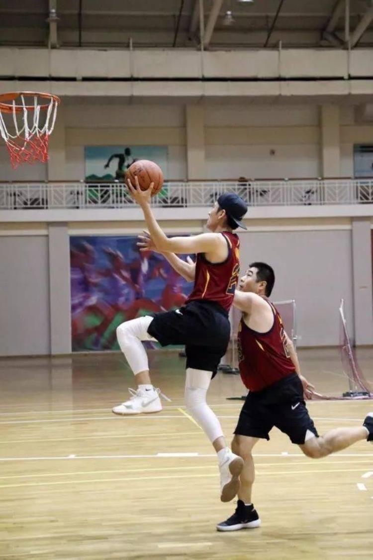 新版nba球衣尺码怎么选「新版NBA球衣尺码怎么选」
