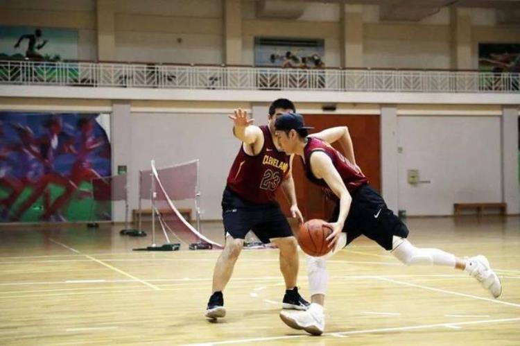 新版nba球衣尺码怎么选「新版NBA球衣尺码怎么选」