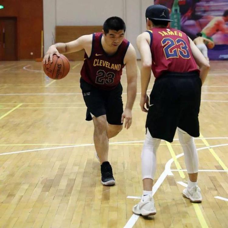 新版nba球衣尺码怎么选「新版NBA球衣尺码怎么选」
