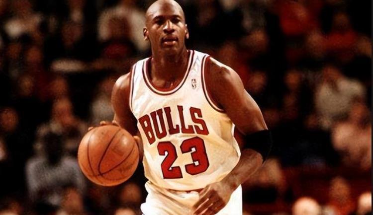 麦迪时刻和科比81分哪个难「NBA近30年最难破的5大纪录麦迪时刻落选科比81分第3」