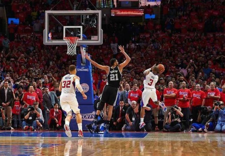 湖人总夺冠「刹那芳华盘点NBA夺冠后就跌落谷底的八大球队湖人两次上榜」