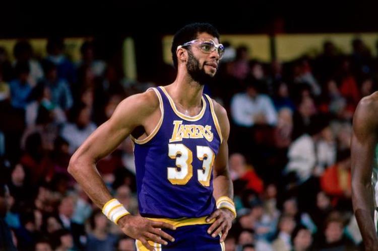 nba盖帽次数最多的人是谁「盘点NBA史上盖帽数超过3000的球员仅有5人大梦领衔邓肯在列」