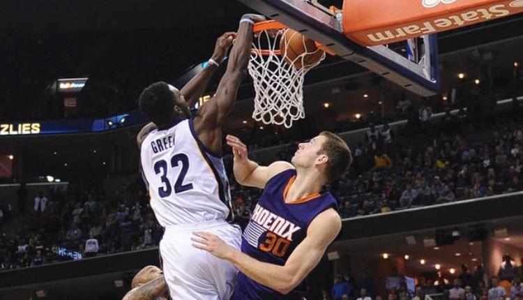 利拉德nba绝杀成功率「NBA历史十大1秒内绝杀利拉德09秒都垫底榜首01秒绝杀创神迹」