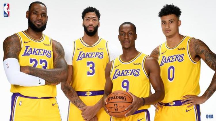 火箭湖人公牛「NBA官方晒湖人篮网火箭国王及步行者媒体日合照」