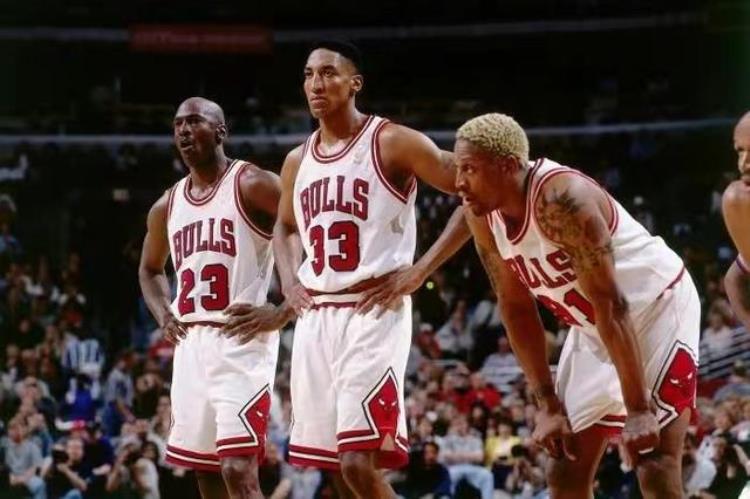 NBA历史三巨头排行「NBA历史十大三巨头排名库里杜兰特克莱仅第七GDP拿4冠排第三」