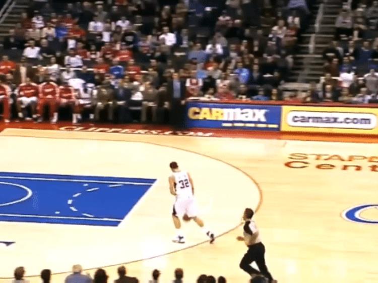 最强nba怎么大风车扣篮「NBA最强大风车扣篮詹姆斯卡特格林上榜乔丹这个太难了」