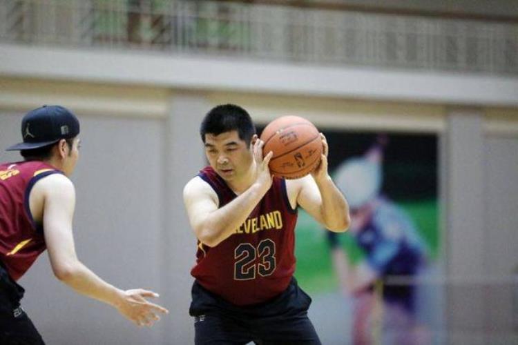 新版nba球衣尺码怎么选「新版NBA球衣尺码怎么选」
