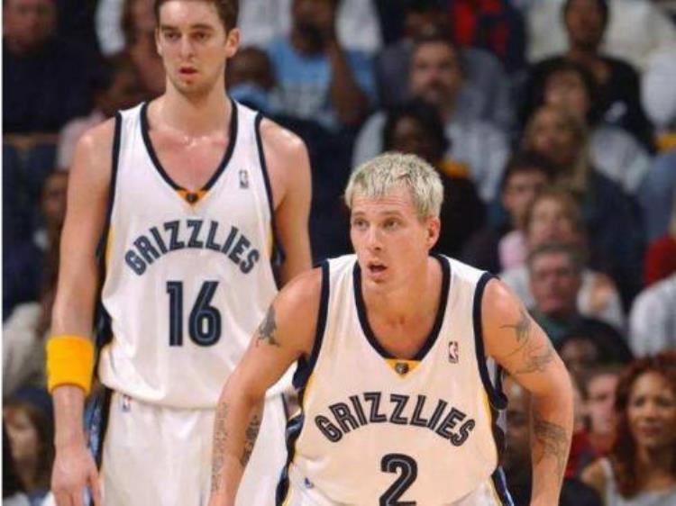 nba2号球员欧文「盘点NBA历史上穿2号球衣的最强球星欧文在列FMVP选手上榜」