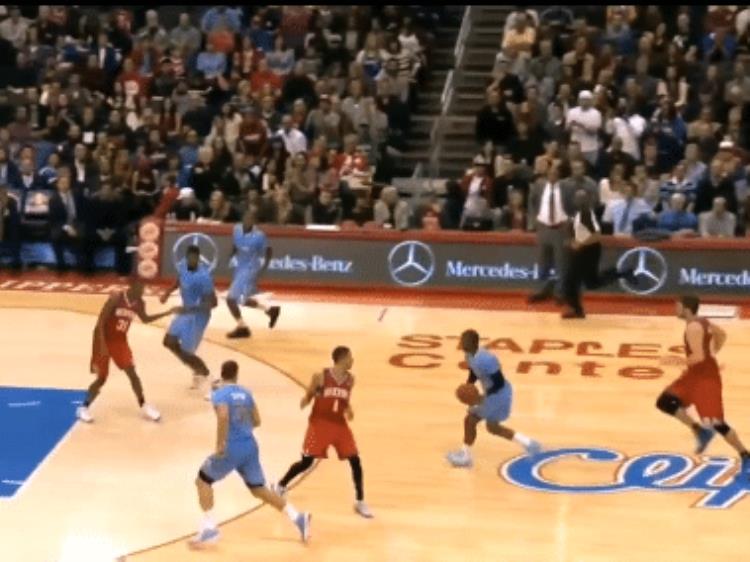 最强nba怎么大风车扣篮「NBA最强大风车扣篮詹姆斯卡特格林上榜乔丹这个太难了」