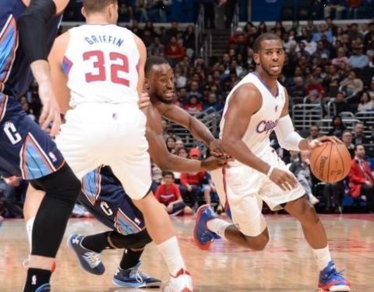控球大师欧文「NBA五大控球之王欧文用1000招过你艾弗森一招过1000次」