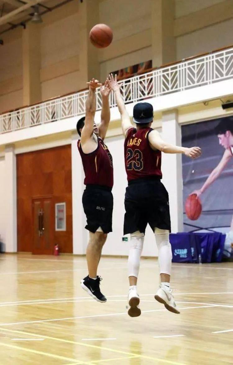 新版nba球衣尺码怎么选「新版NBA球衣尺码怎么选」