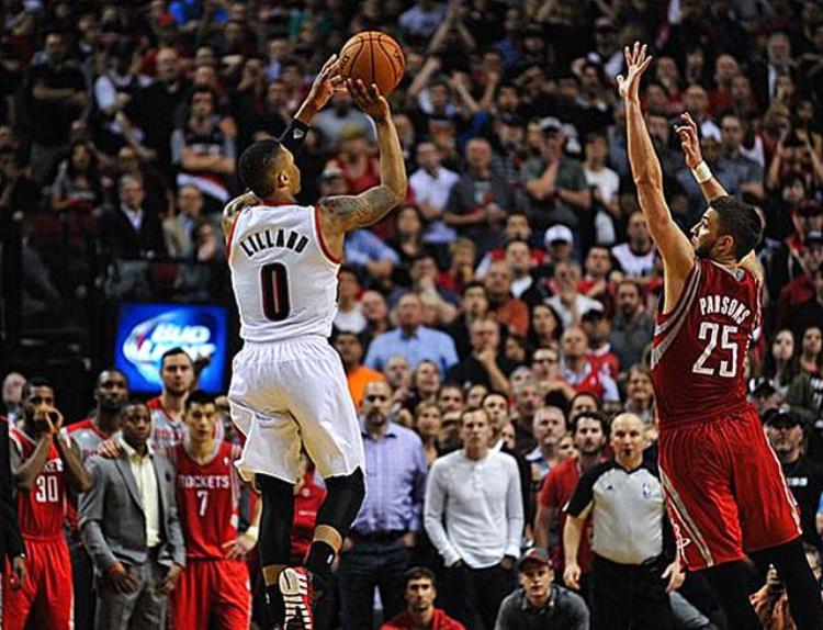 利拉德nba绝杀成功率「NBA历史十大1秒内绝杀利拉德09秒都垫底榜首01秒绝杀创神迹」