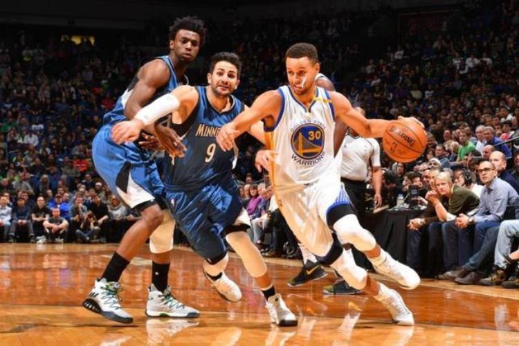 控球大师欧文「NBA五大控球之王欧文用1000招过你艾弗森一招过1000次」