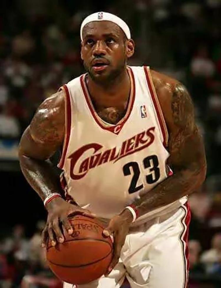 nba单赛季罚球数排行「盘点NBA历史单场罚球数排行无哈登本西蒙斯耻辱性上榜」