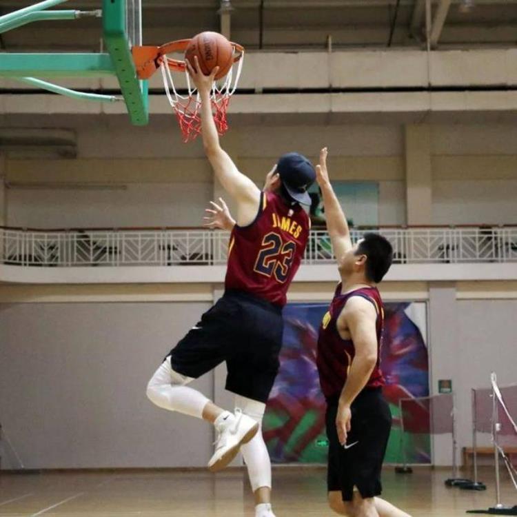 新版nba球衣尺码怎么选「新版NBA球衣尺码怎么选」