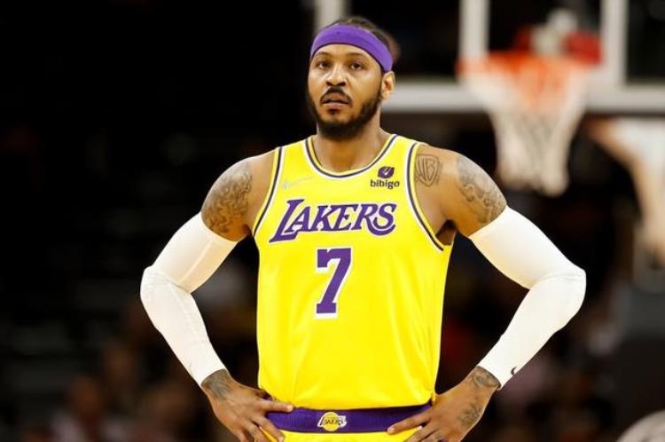 退役球衣最多的nba球星「何处是我家盘点NBA现役无处退役球衣的4大球星」