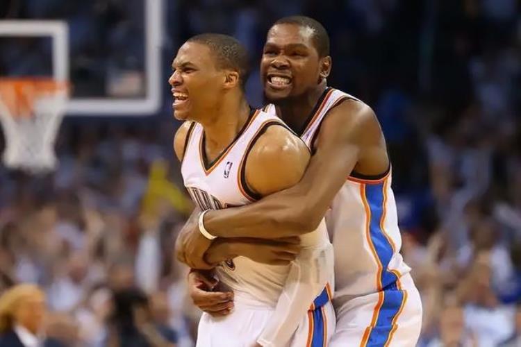 旱的旱死NBA各队MVP排行8队0MVP绿军10次登顶老詹填两队空白