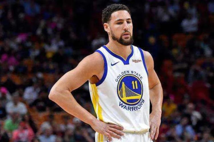 NBA十大单场三分雨表演科比利拉德上榜库里13记三分仅排第三