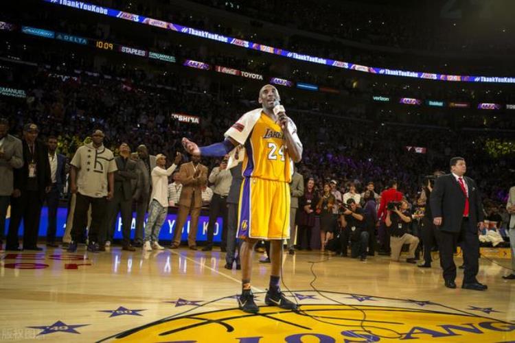关于科比的书籍哪一本最好「关于科比的两本经典书籍作为NBA球迷这85万字你都欣赏过吗」