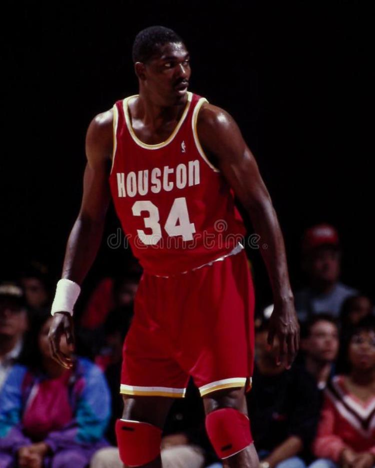 nba盖帽次数最多的人是谁「盘点NBA史上盖帽数超过3000的球员仅有5人大梦领衔邓肯在列」