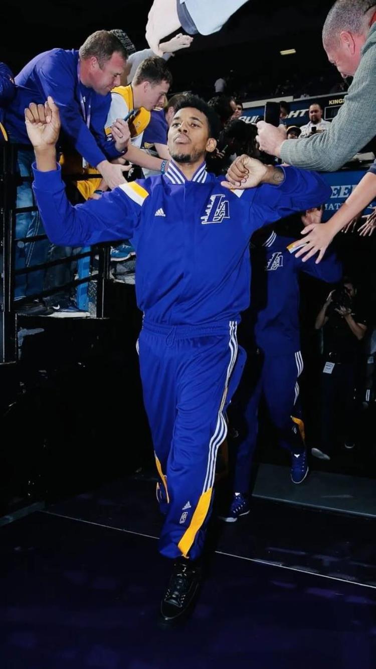 壁纸篮球尼克杨「球星壁纸第122期单打王尼克杨」