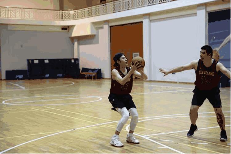新版nba球衣尺码怎么选「新版NBA球衣尺码怎么选」