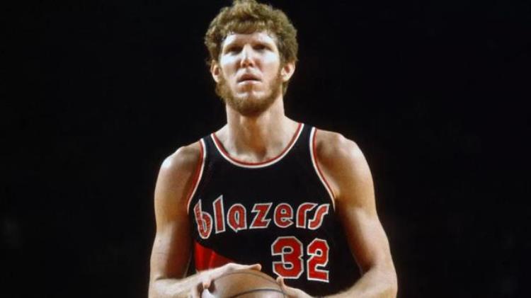 旱的旱死NBA各队MVP排行8队0MVP绿军10次登顶老詹填两队空白