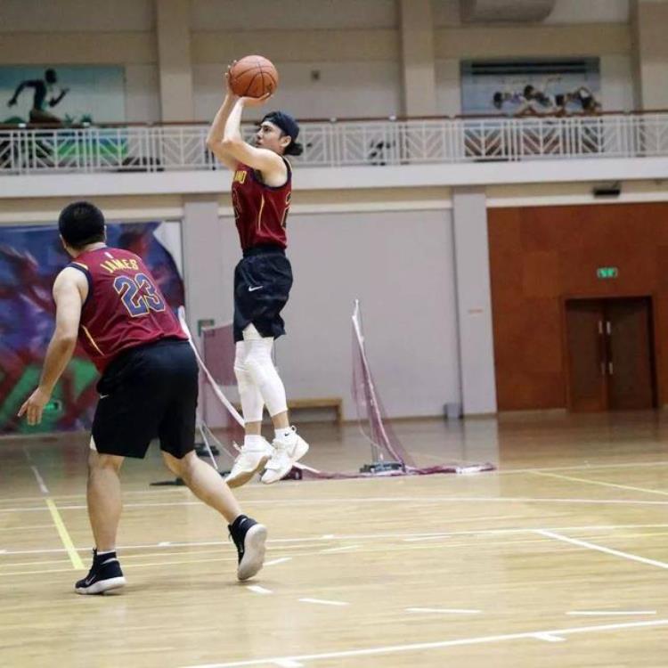 新版nba球衣尺码怎么选「新版NBA球衣尺码怎么选」