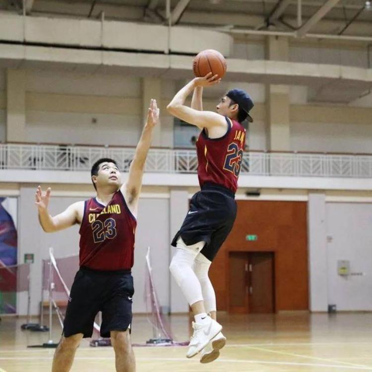 新版nba球衣尺码怎么选「新版NBA球衣尺码怎么选」