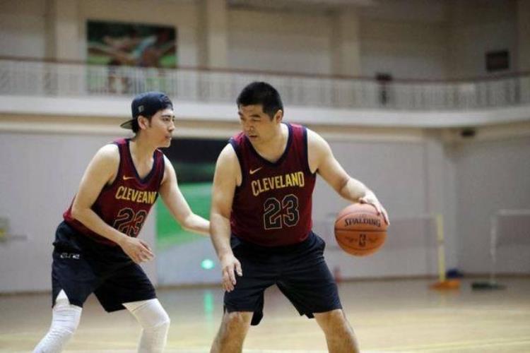 新版nba球衣尺码怎么选「新版NBA球衣尺码怎么选」