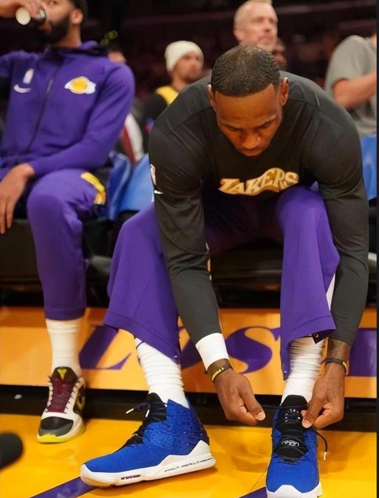 奥尼尔的膝盖构造「NBA百年一遇的天赋奥尼尔的膝盖詹姆斯的脚踝字母的跟腱」