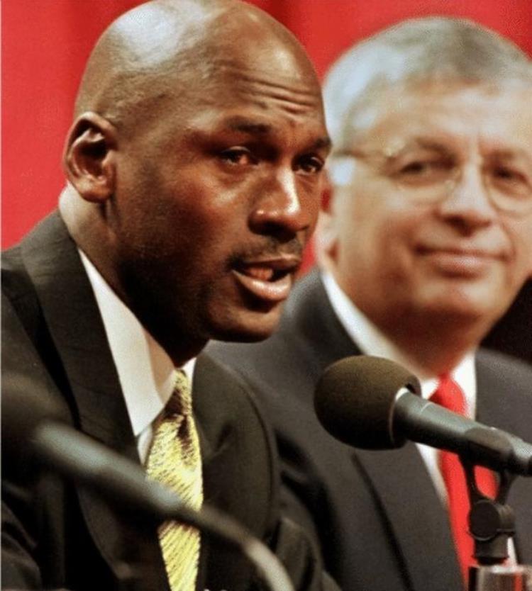 nba球队一年赚多少钱「一支NBA球队每年的开销大概是多少钱老板们不怕亏损吗」