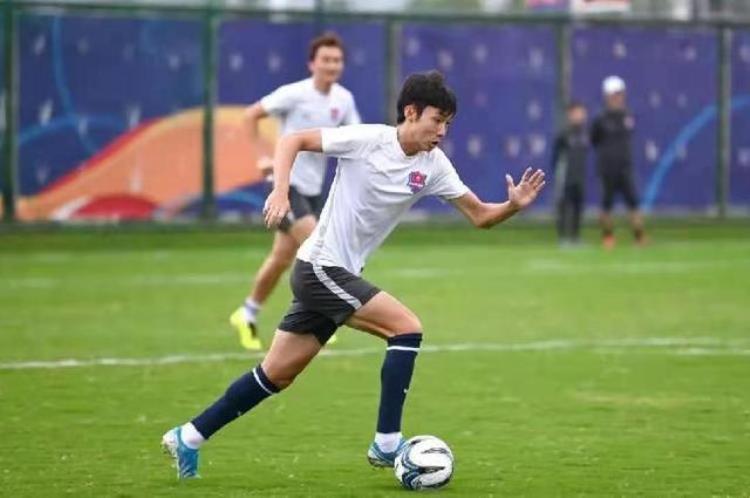 胡兴雨黄磊入选U19国足今年重庆足球青训小将五人进入国字号