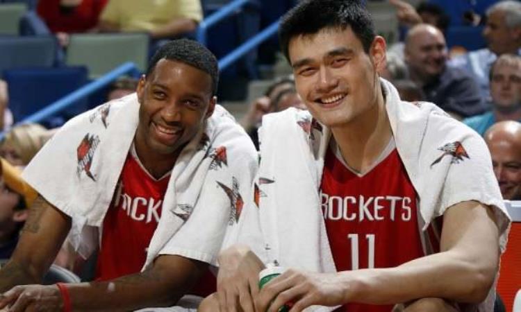 篮球人物 姚明「人物|姚明从球员到篮协主席不一样的篮球赛场一样的篮球梦想」