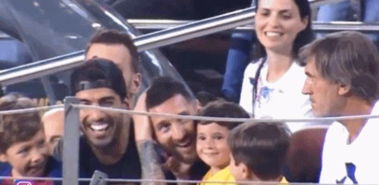 阿根廷为梅西庆生「梅西二儿子7岁了穿阿根廷10号庆祝一家5口拥抱太温馨」