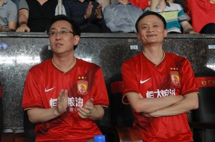 中国足球失去地产商这一年