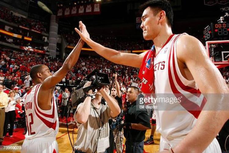 我最喜欢的篮球运动员是姚明「街球王忆姚明搭档他是我生涯最棒时光之一姚明总是很勤奋」