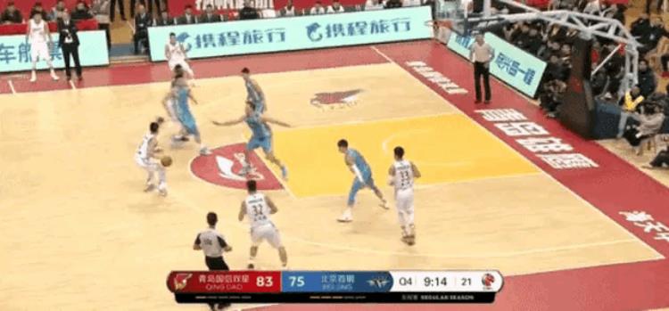 青岛对北京首钢篮球比赛「如果你想看CBA五佳球就看青岛男篮对北京男篮这场就够了」