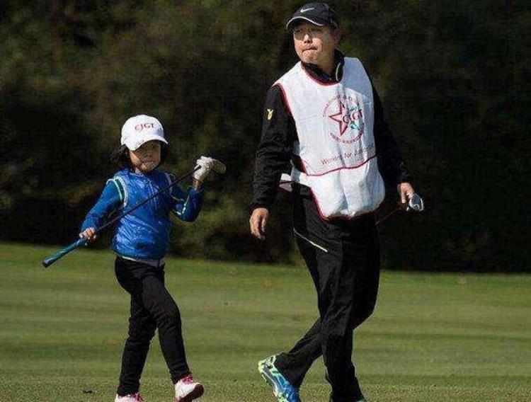 乒乓球教练刘国梁的女儿「徒弟是乒乓世界冠军女儿是高尔夫世界冠军刘国梁到底有多强」