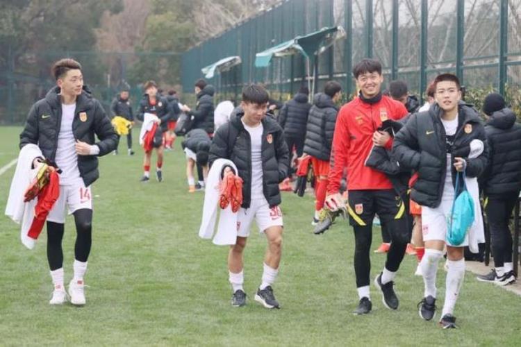 专访国青主帅成耀东选人首先看作风和态度中国足球需埋头苦干