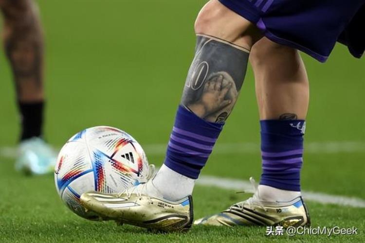 球迷梅西纹身「世界杯球星刺青盘点梅西纹老婆眼睛示爱内马尔是个妹控」