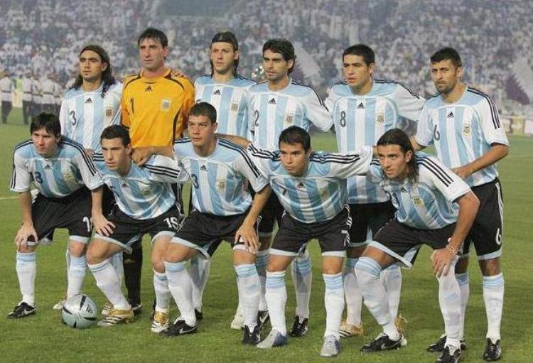 世界上获得世界杯冠军最多的国家「获得过世界杯冠军的八个国家第一个冠军是乌拉圭巴西次数最多」