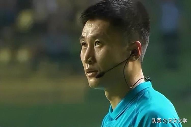 马宁足球裁判「中国的世界杯裁判马宁一定要站在赛场上把那声哨吹响」